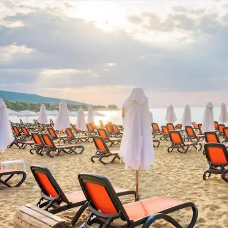 아파트 Paradiso 308-309 Private 네세부르