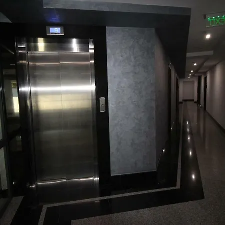 Paradiso 308-309 Private 아파트 네세부르